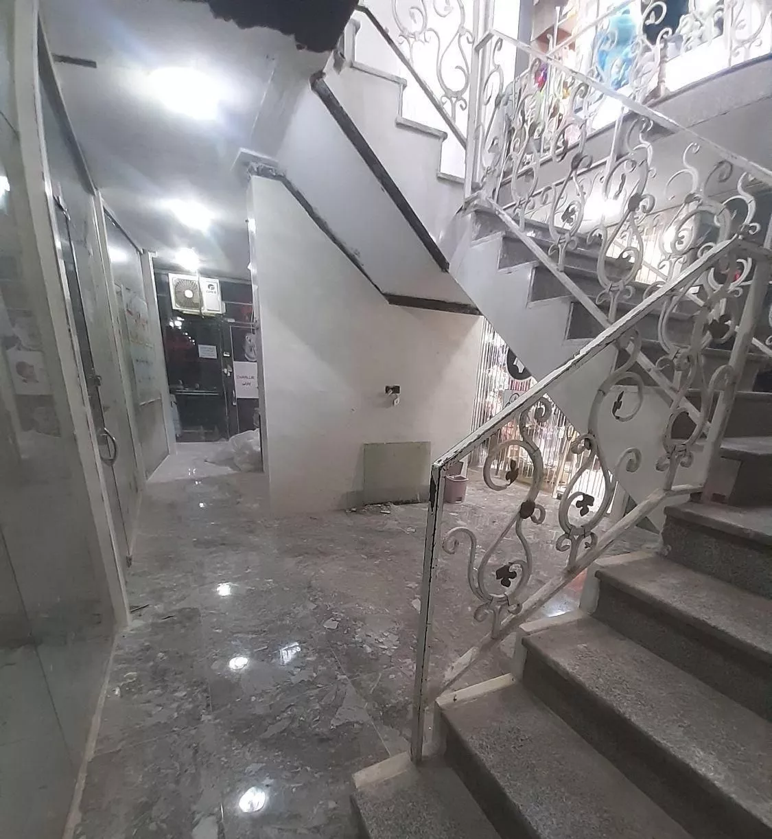 فروش مغازه تجاری دربازار المهدی