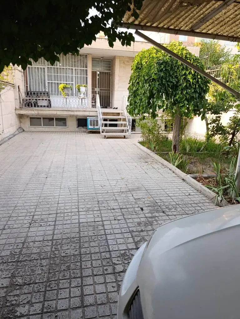 ویلایی ۲۵۵ متری لوکیشن خوب