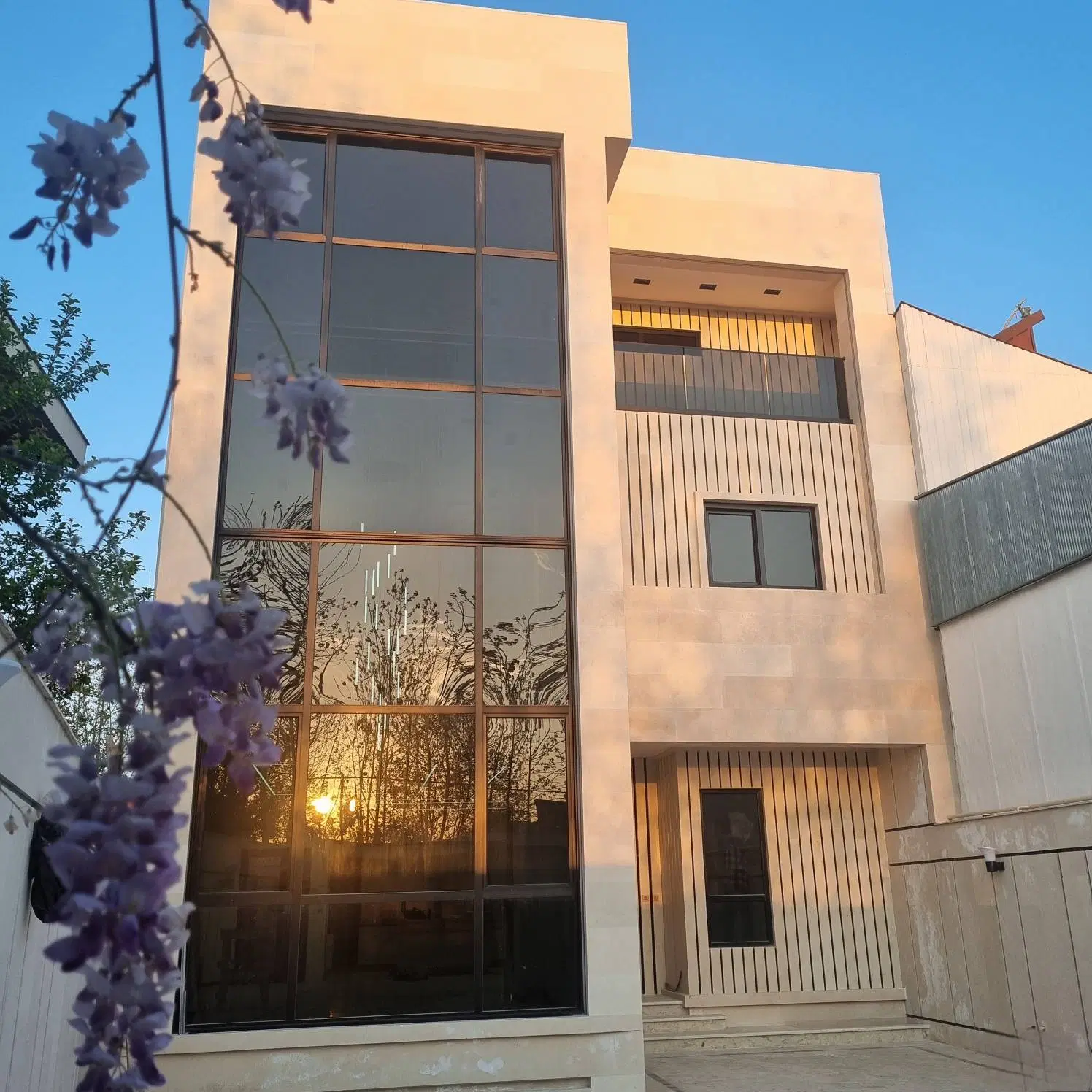 شهری نوساز سند تک برگ