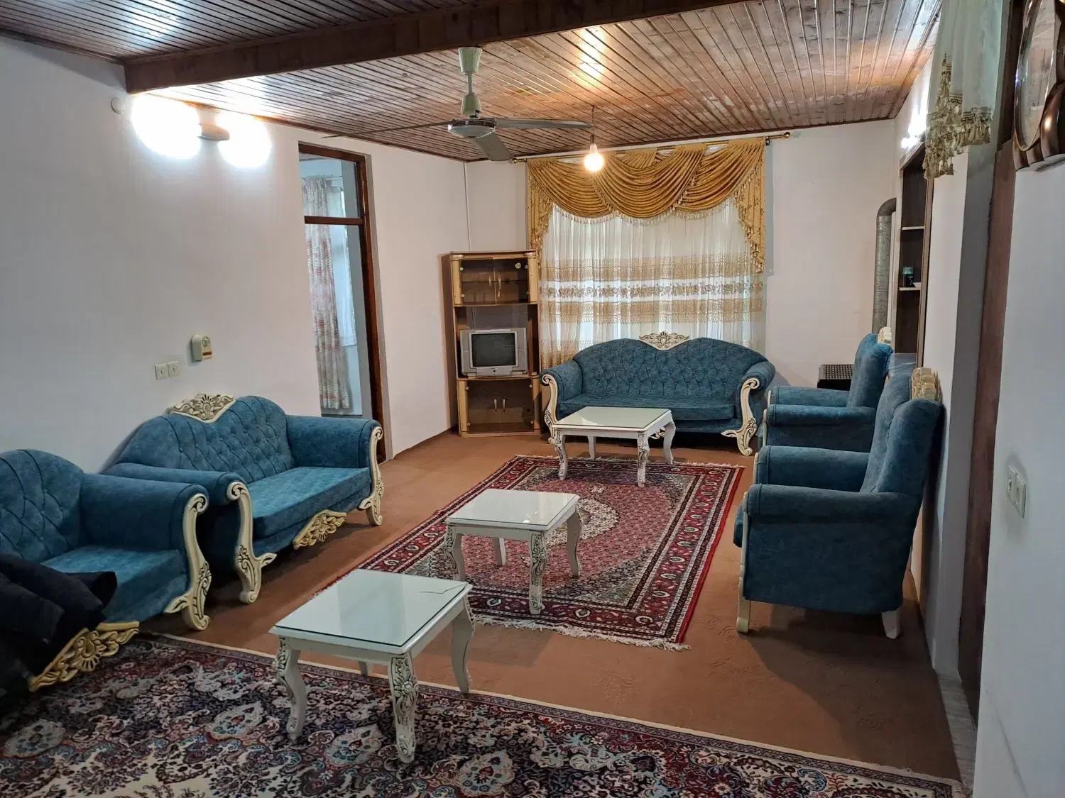 ویلا دربست بزرگ حیاطدار