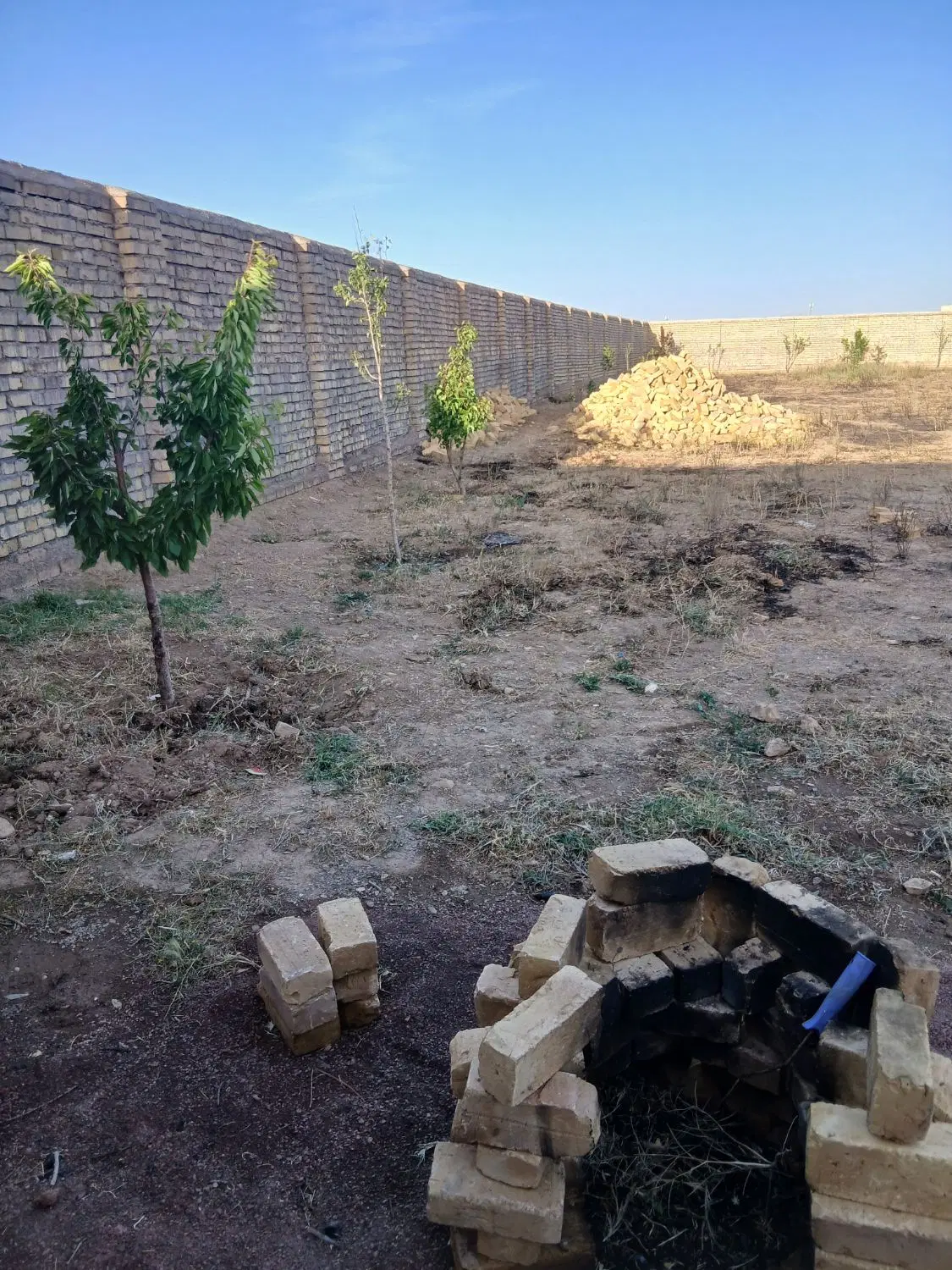 زمین مسکونی همراه  جواز ساخت