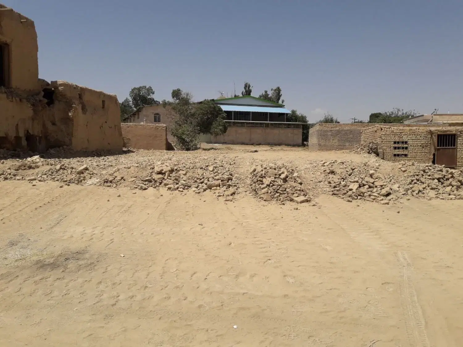 فروش زمین مسکونی ورآباد