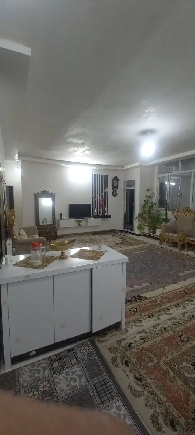 ۱۲۰ متر با پارکینگ و آسانسور هاشیه ۱۲متر(توس۷۰)