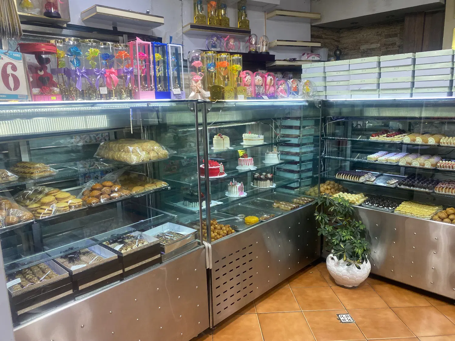 واگذاری مغازه شیرینی فروشی قنادی فول