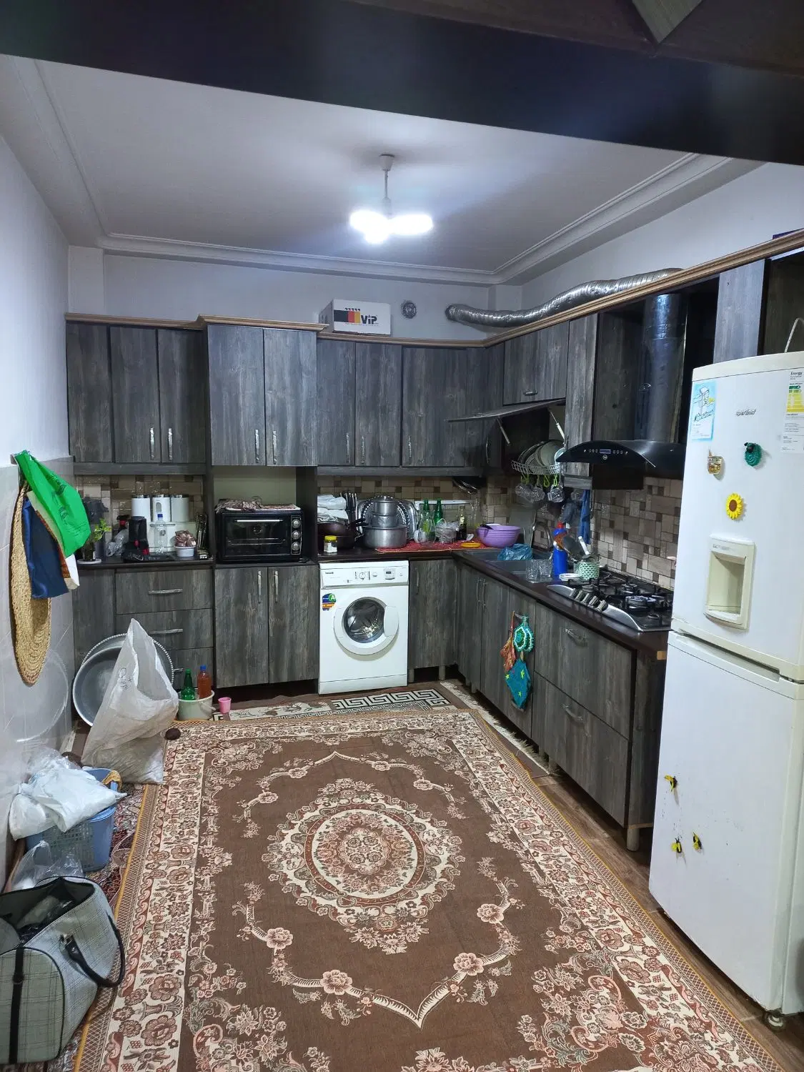فروش واحد آپارتمان نزدیک خیابان