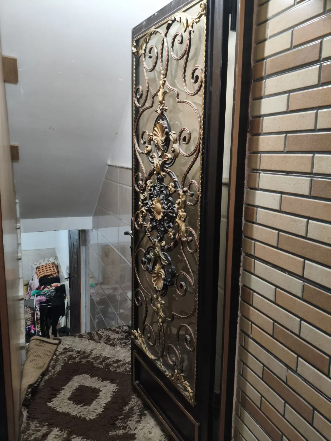 زیر زمین رهن کامل سالنی