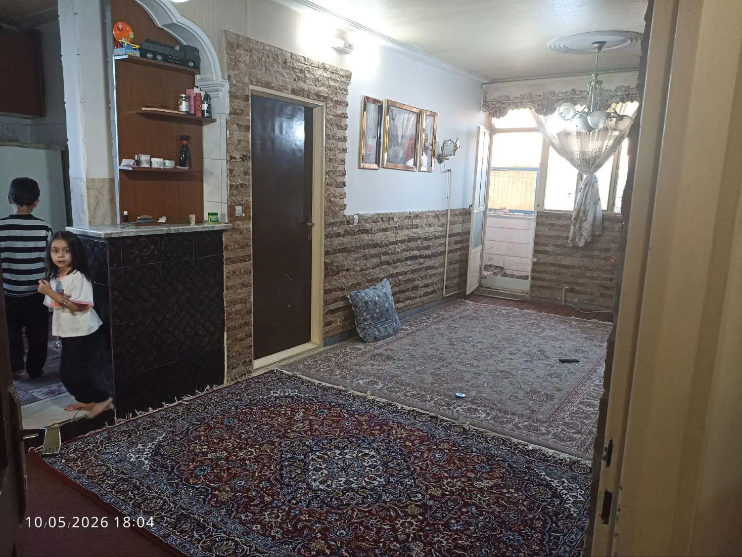خانه تمیز و شیک با آرامش نورگیر دار