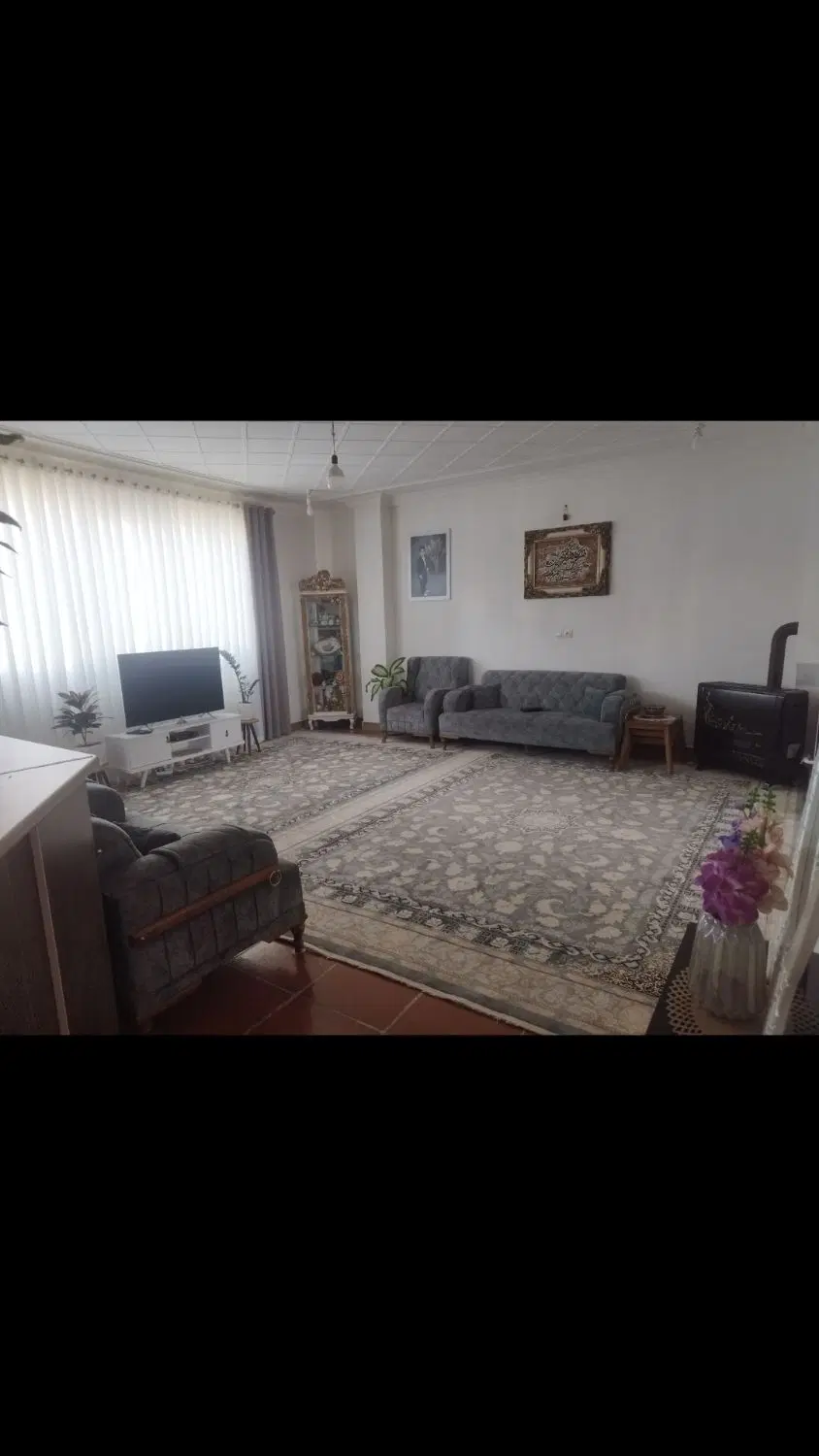 آپارتمان دوخوابه خیابان معلم. غرق نور