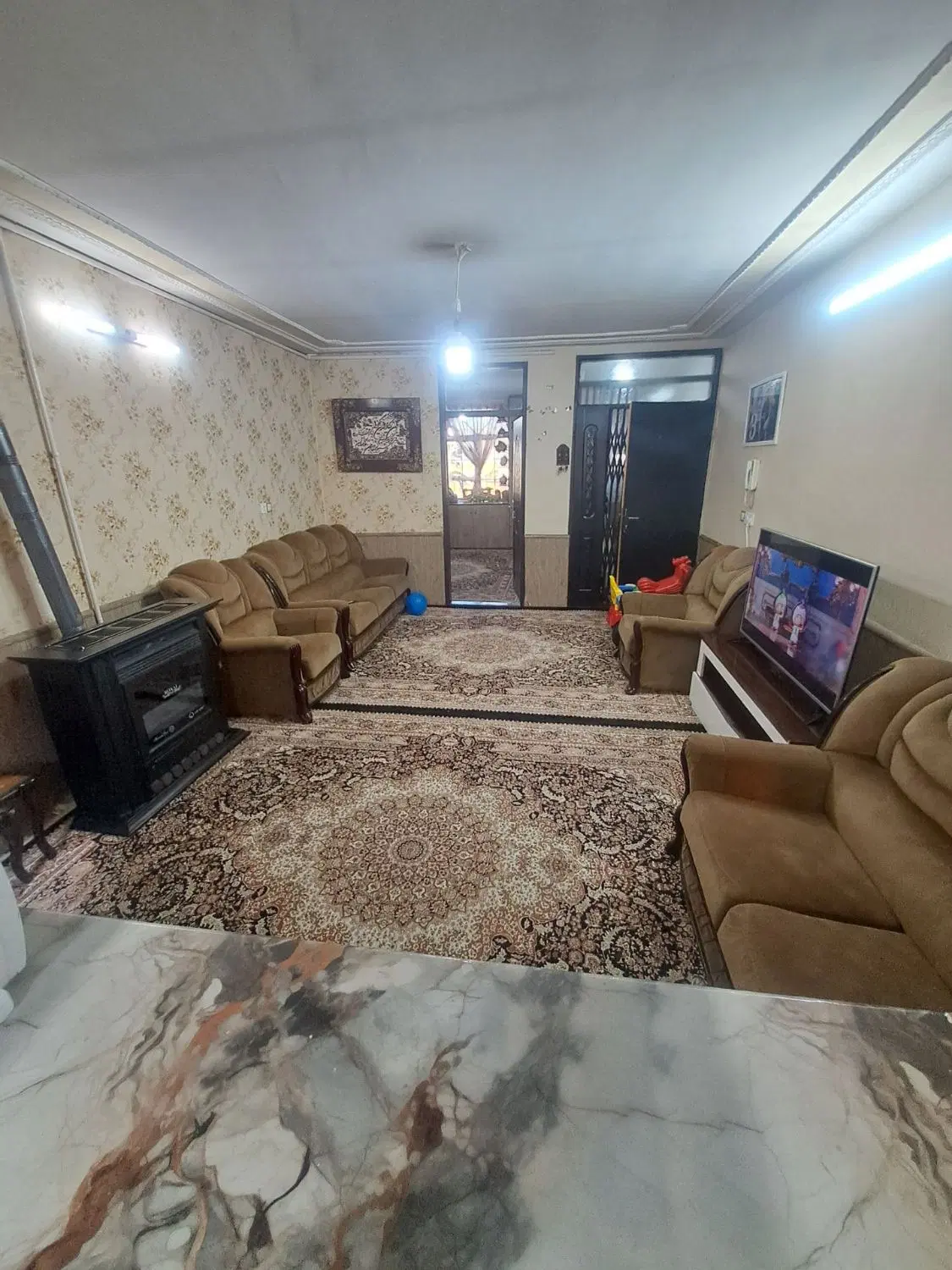 آپارتمان ۷۰مترباحیاط اختصاصی اول ایثارگران