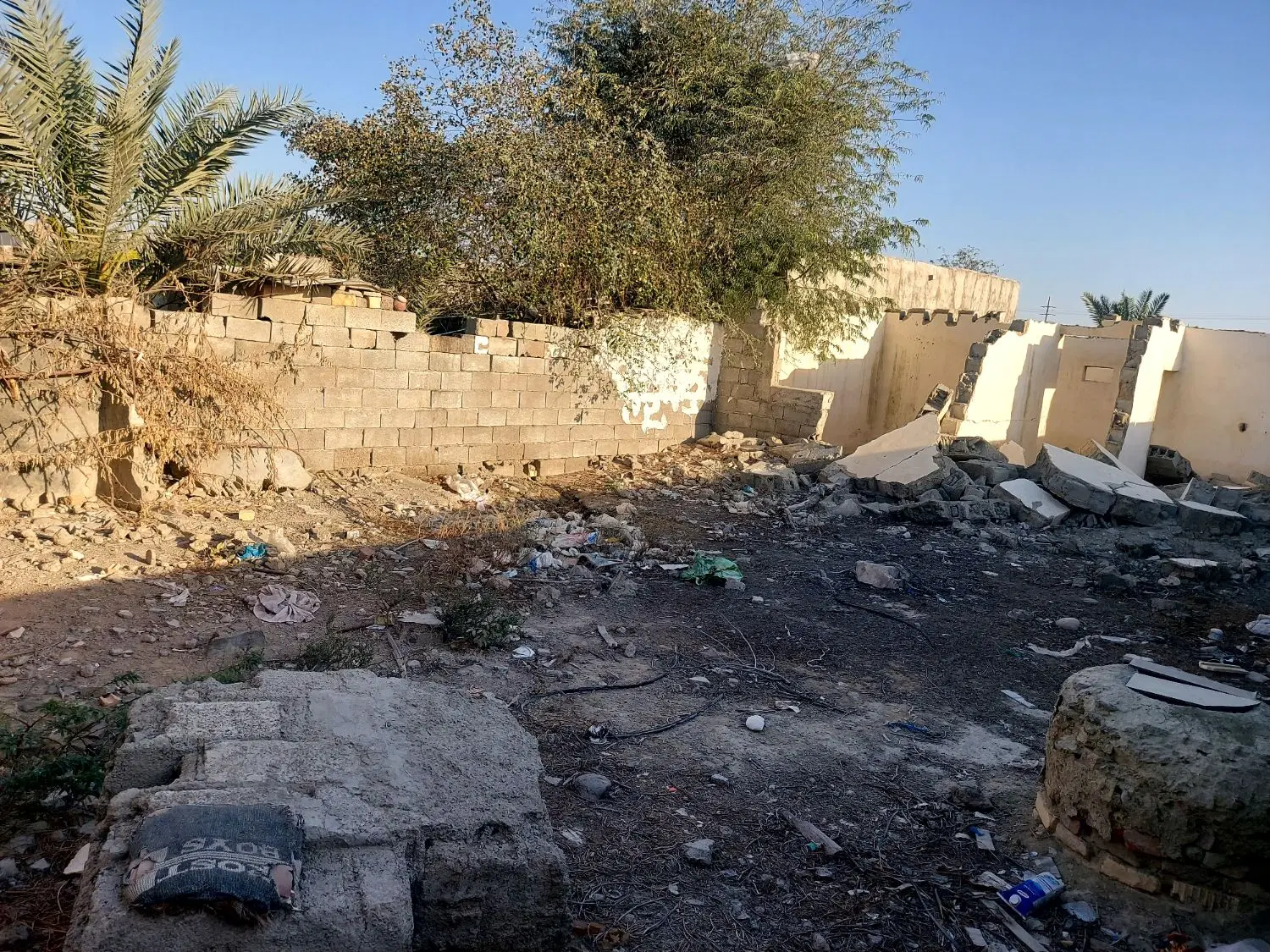 زمین  کمب هوت آباد