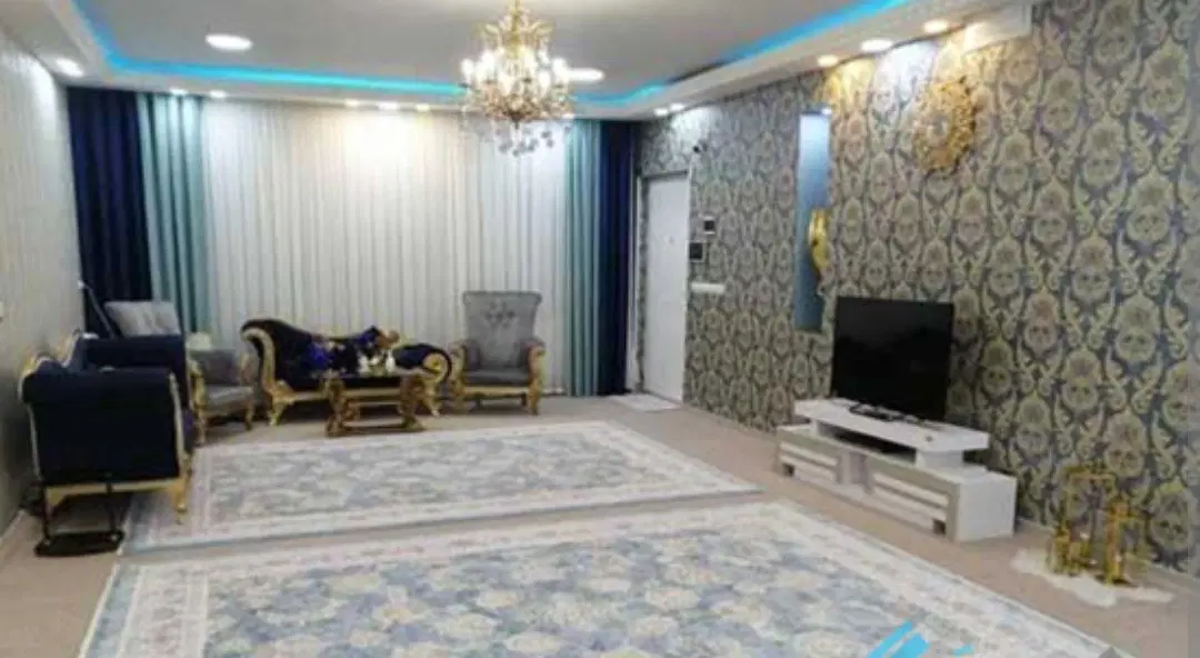 هم‌ خونه