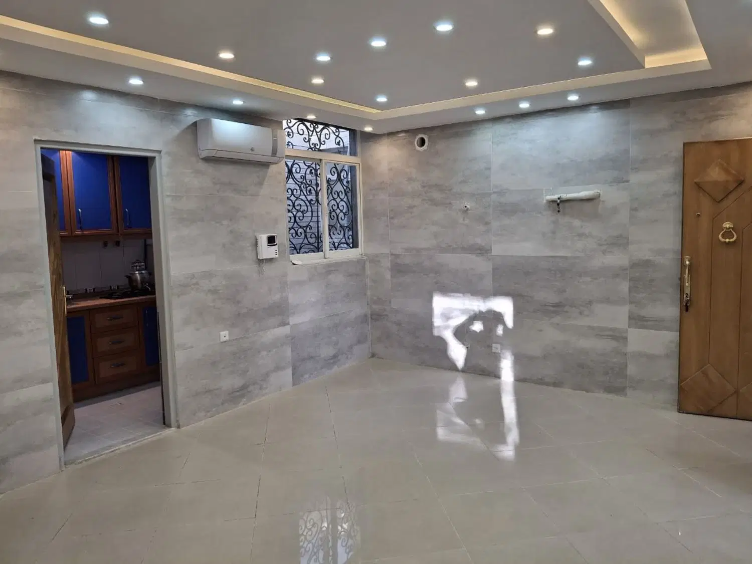 واحد تجاری چهارراه قصر