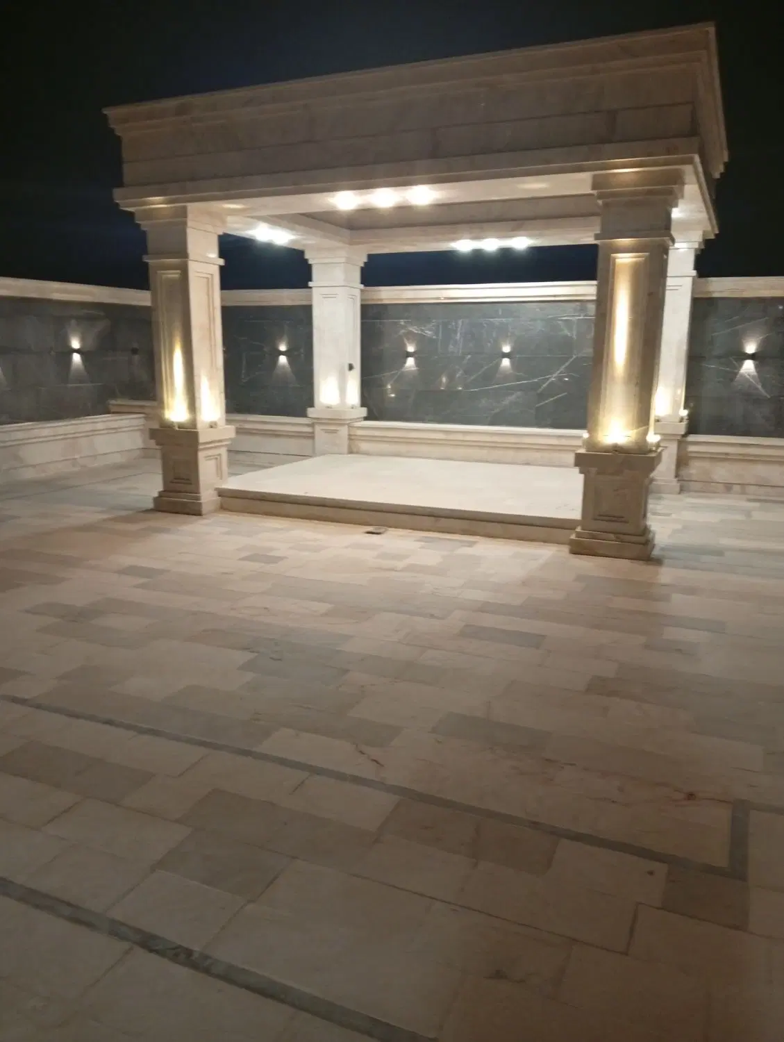 کلاهدوز_ ویلایی_ 250متر _مناسب سرمایه‌گذاری