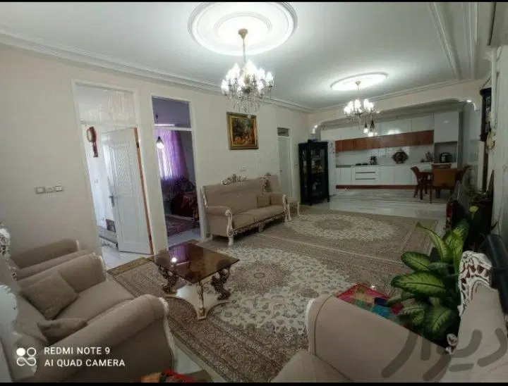 یک واحد آپارتمان خیابان نهم. مرکزی