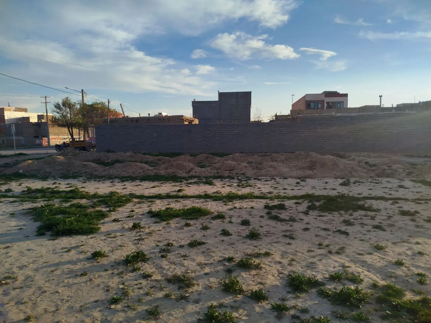 زمین در حاشیه فلسطین