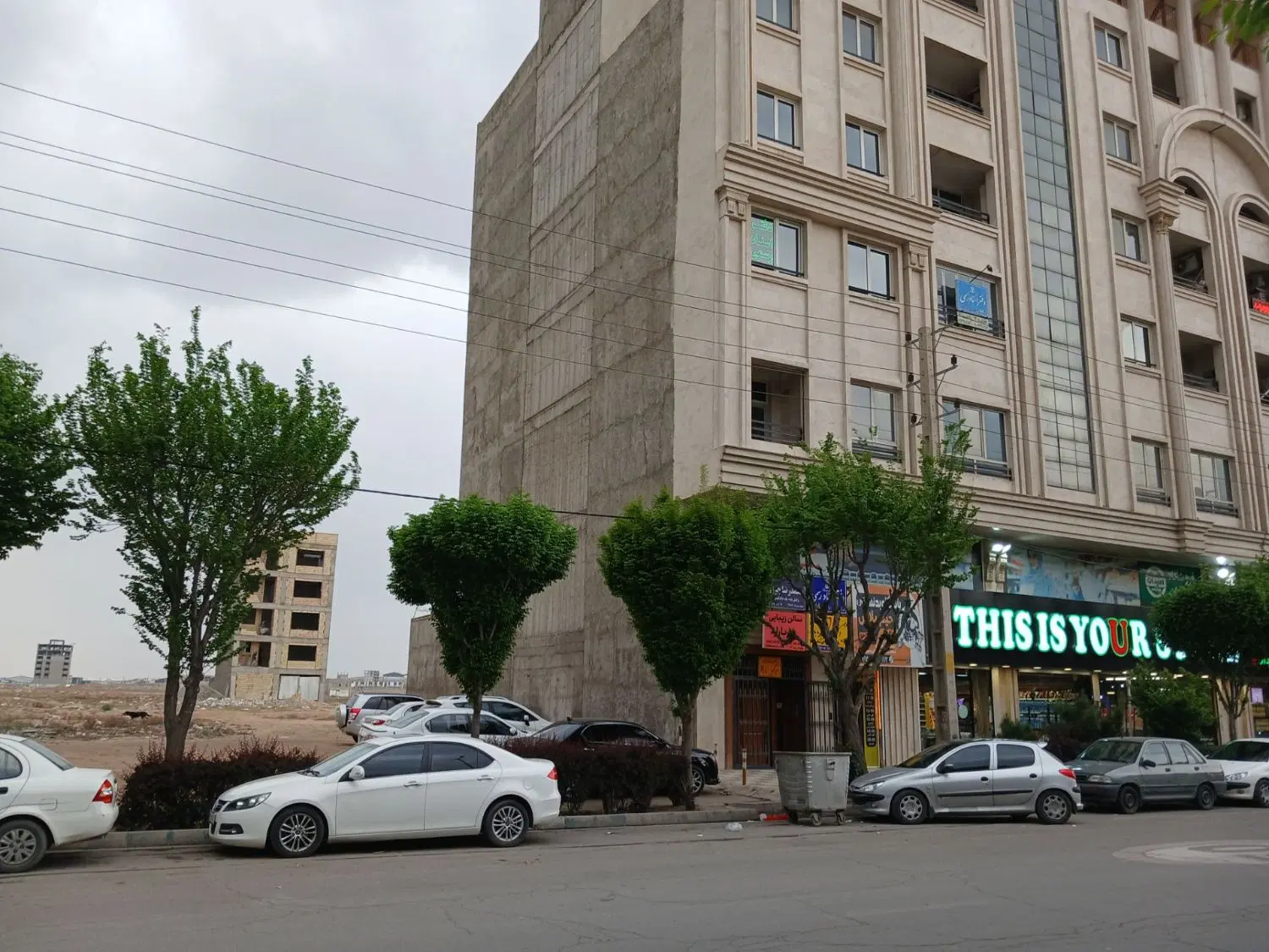 ۲۳۸زمین دوبله تجاری مسکونی  کیانمهر امیرکبیر