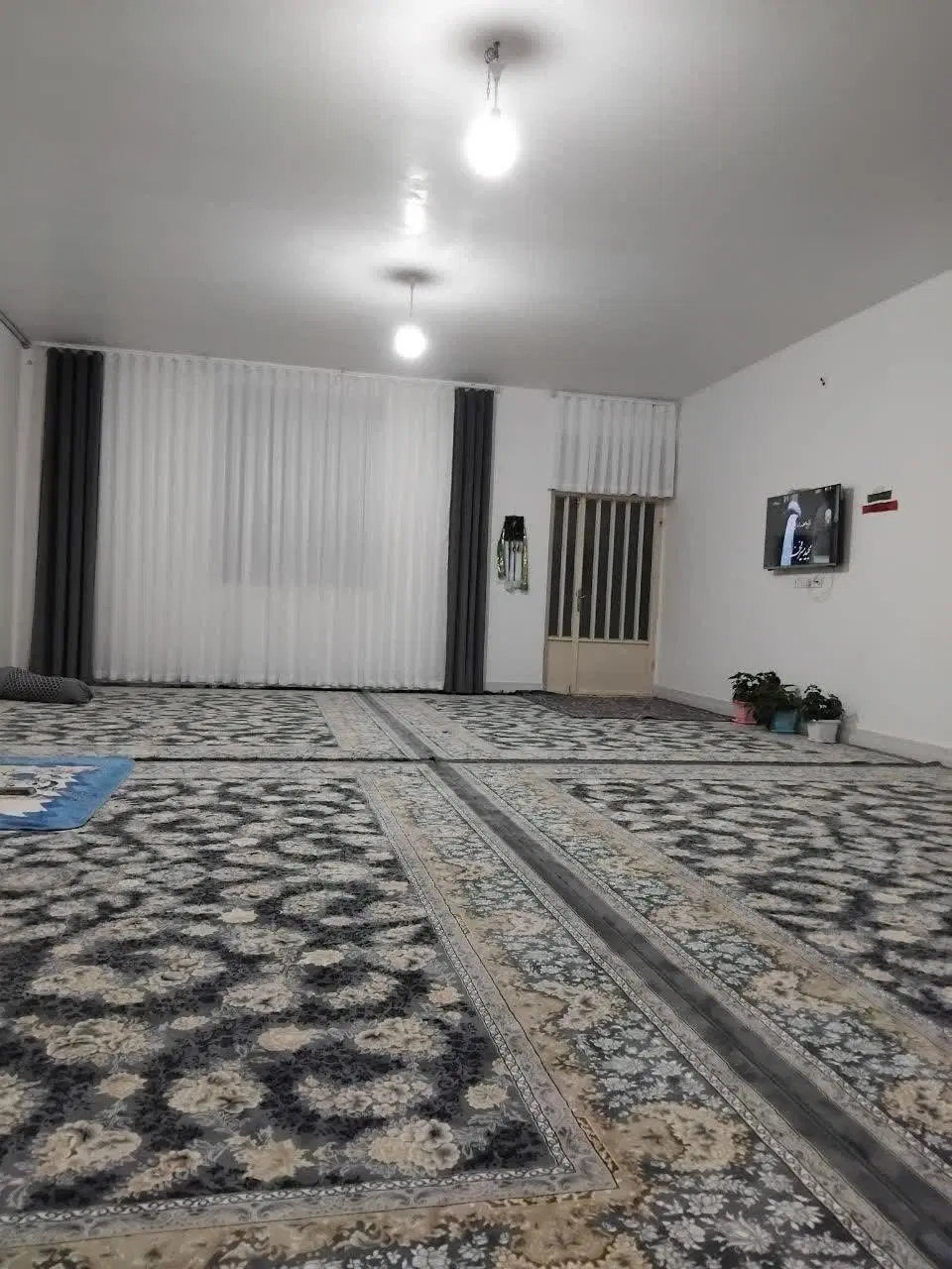 خانه ویلایی کمالوند تعویض دارم