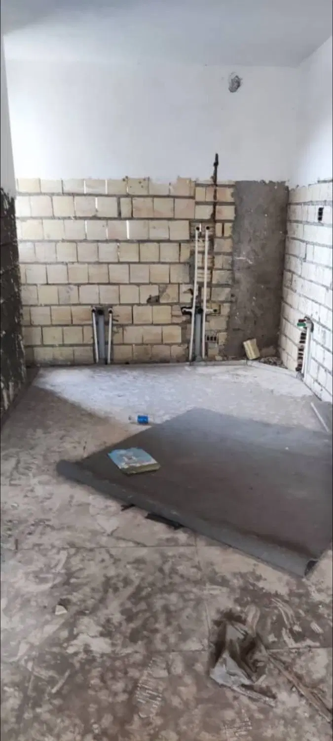 سوئیت ۵۰متری نیمه کاره درجماران