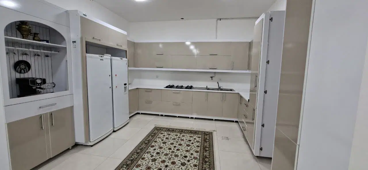 منزل سه خواب ،مرکز شهر ،نوساز