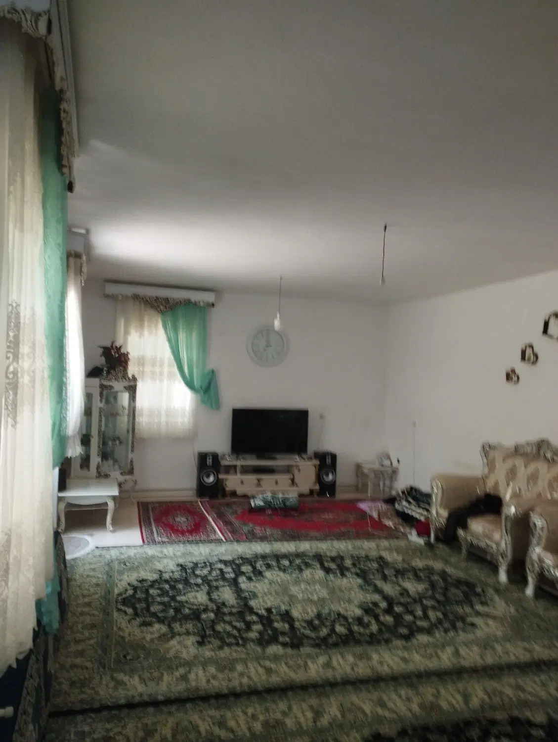 همخونه خانم موجه نیازمندیم