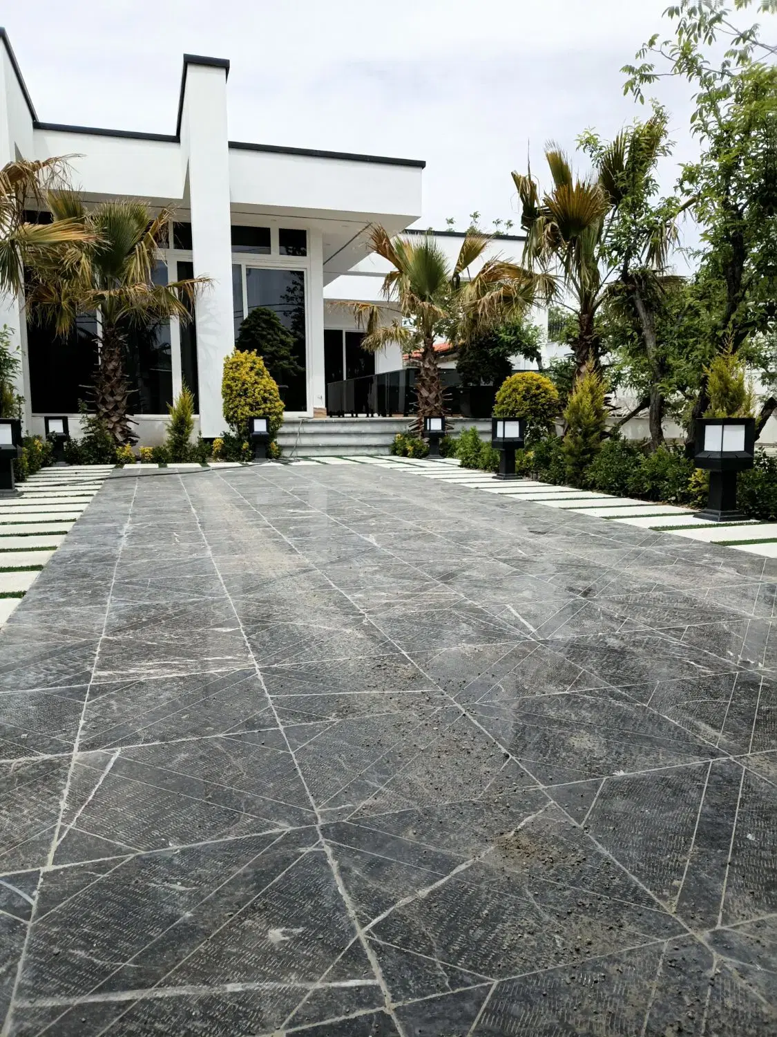 ویلا ۴۸۰متری فروشی سنقرآباد(تاپ لوکیشن)