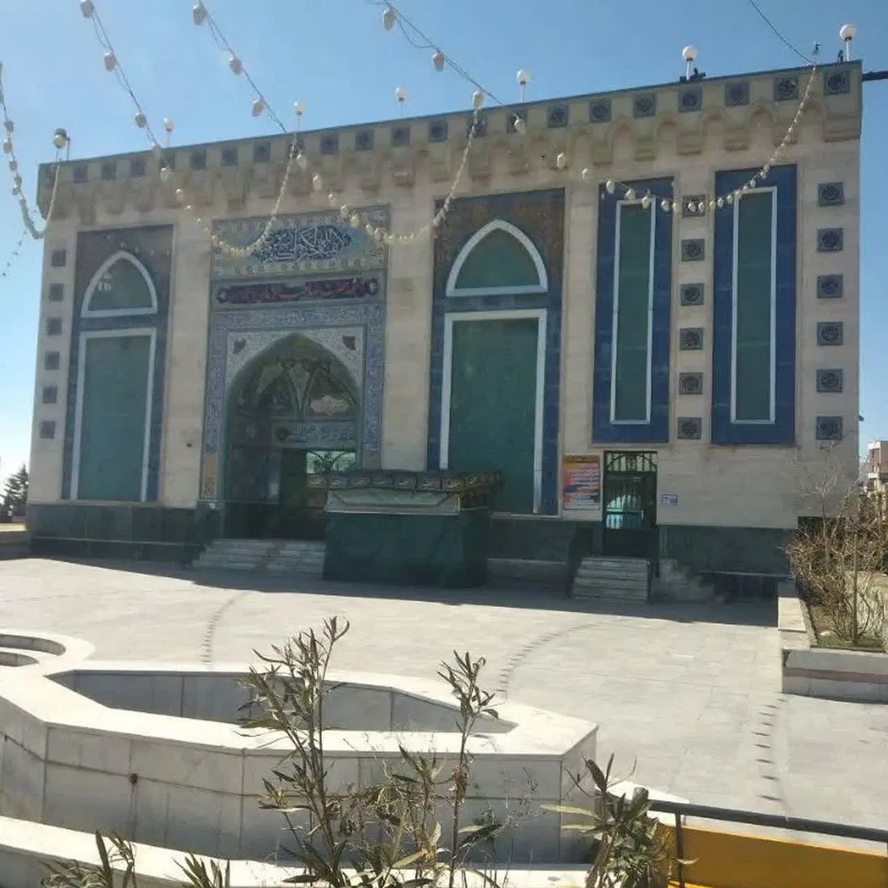مزایده تعدادی مغازه