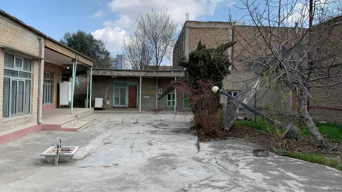 منزل مسکونی حیاط دار