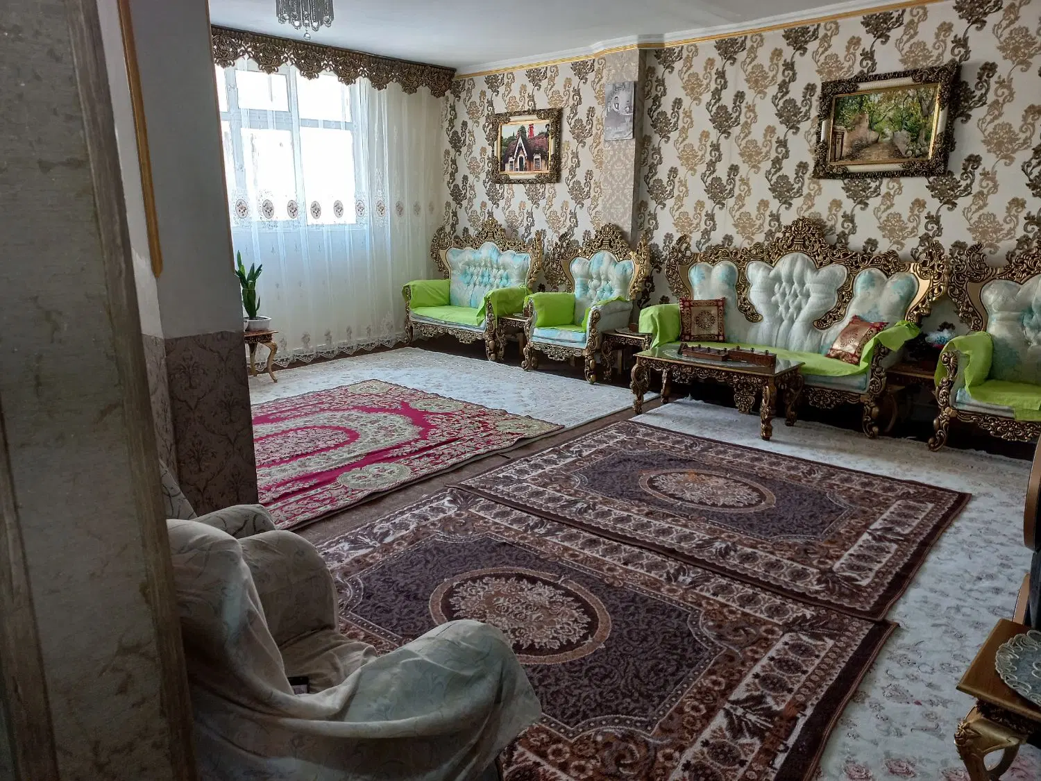 آپارتمان ۱۰۰ متر در پاداش