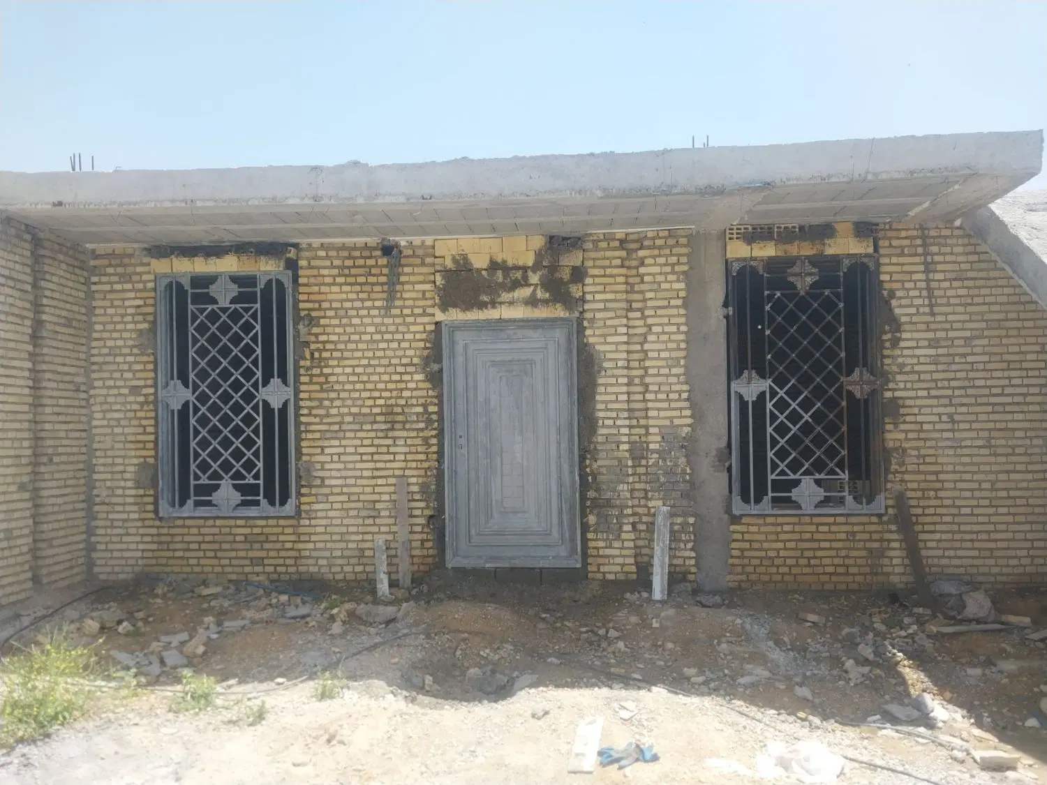 خونه نیمه کاره تاسقف کیمه شرقی۵