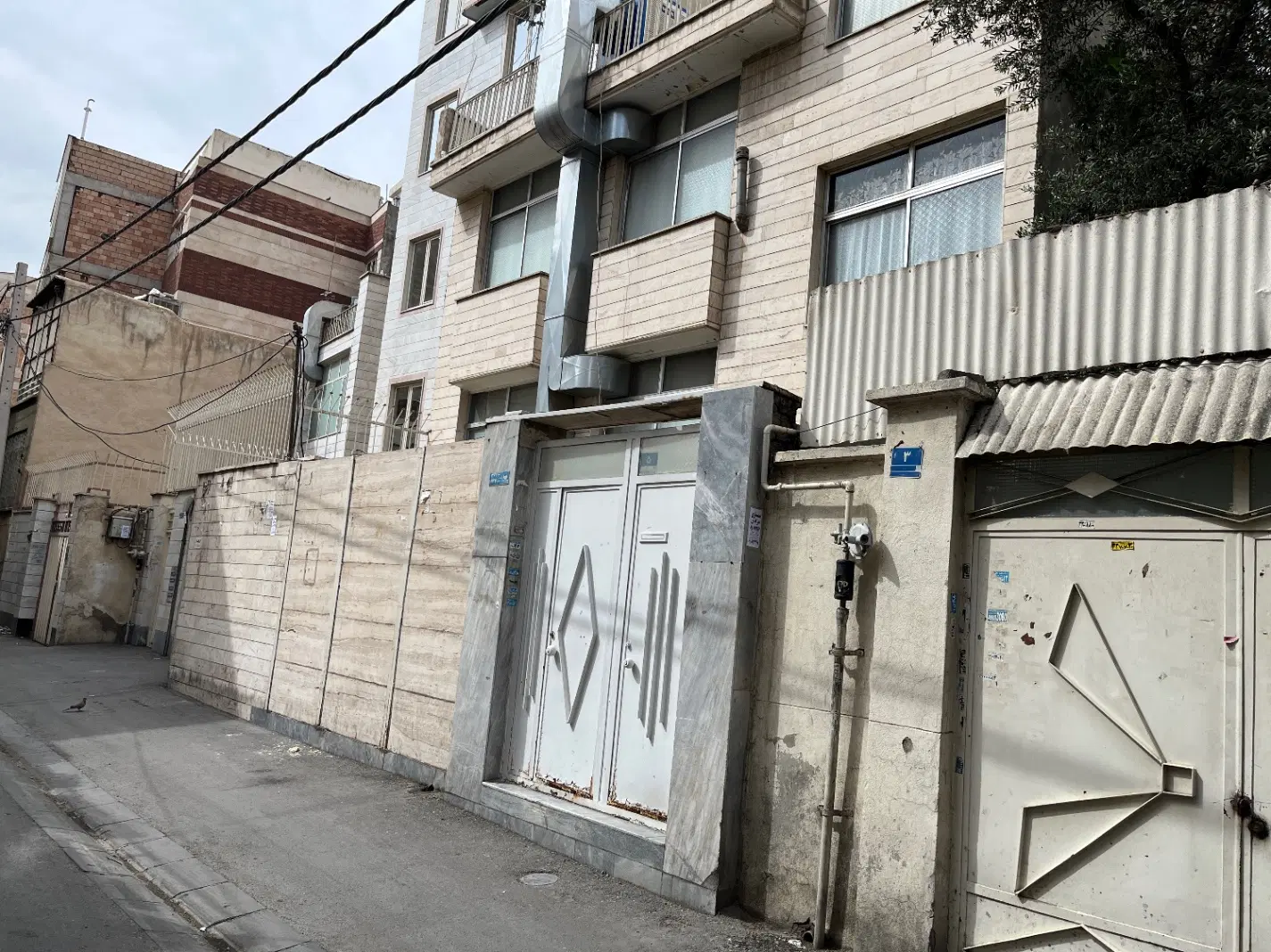ملک کلنگی۷۳متری،خ امیرسلیمانی