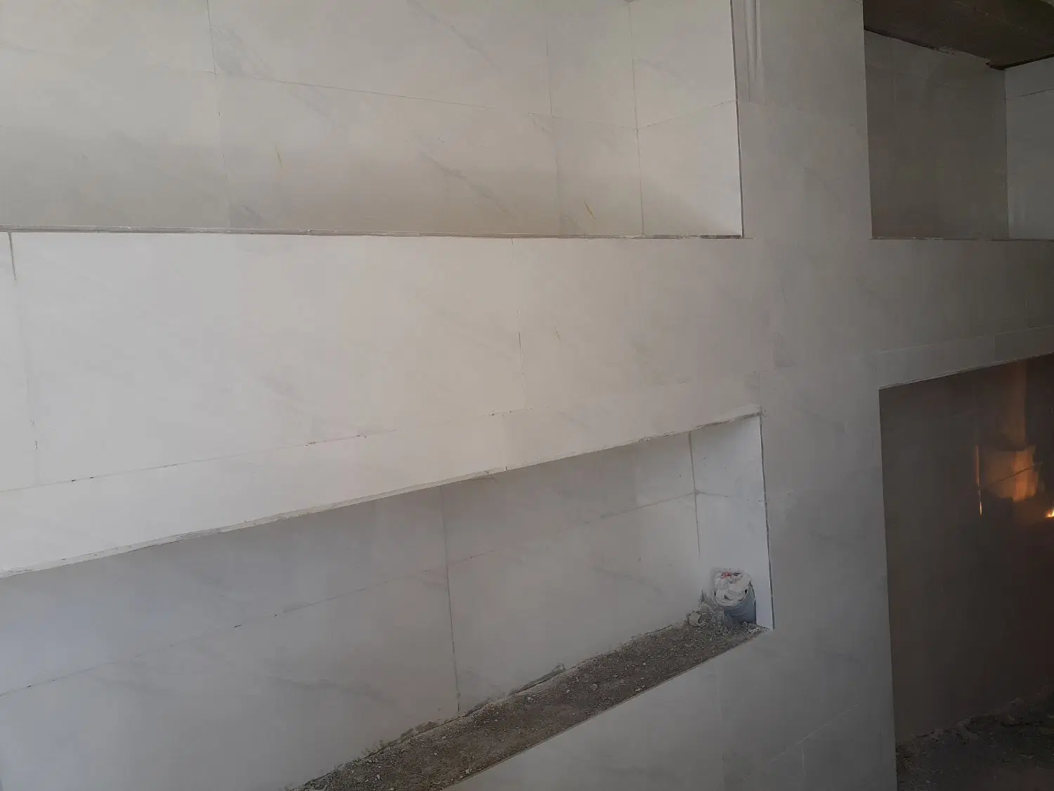رهن و اجاره پارکینگ ۲۱۶ متری بلوار فروردین