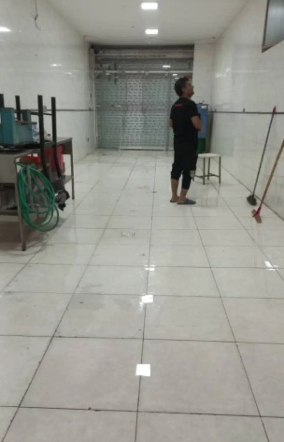 فروش مغازه ۶۰ متری