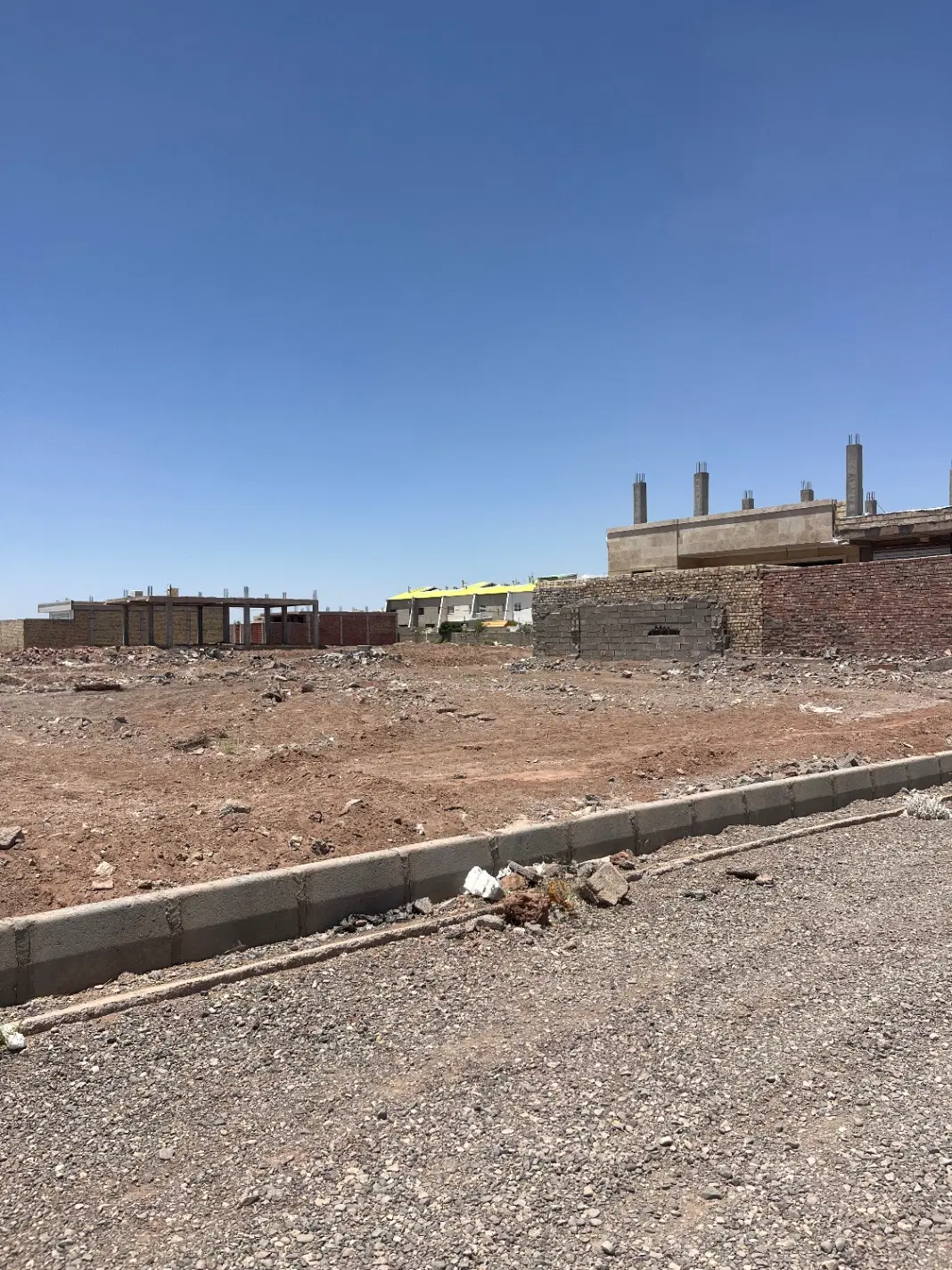 زمین مسکونی خیابان حکیم ثنایی