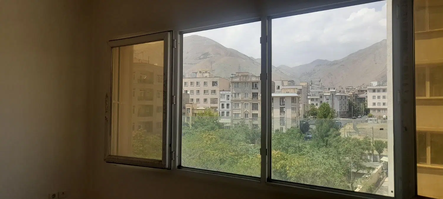 ۹۶متری همیلا_پنجره اتاق وسالن خطی روبه نما*