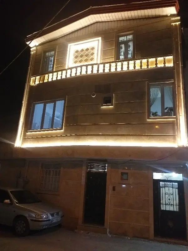 خانه ۳طبقه دوواحد راه جدا