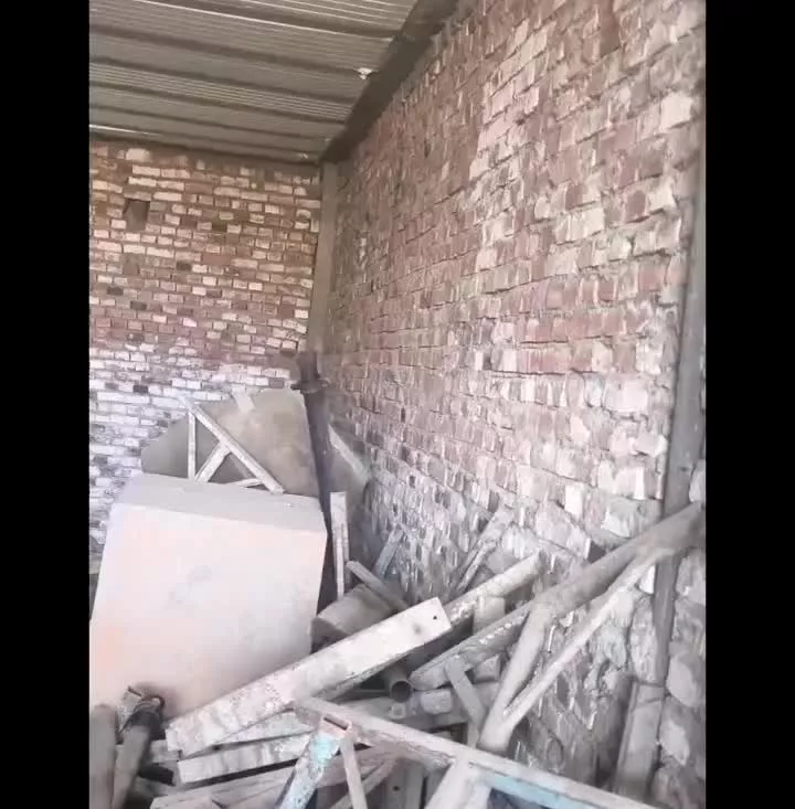 ویلایی سه طبقه شناژ نیمه کاره
