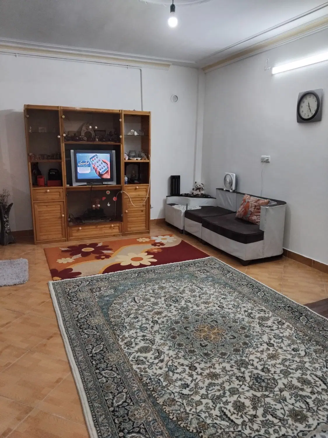 به یه همخونه لازم دارم خودم خانم هستم