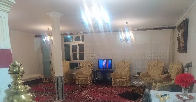 حیاط ویلایی یکه دکان