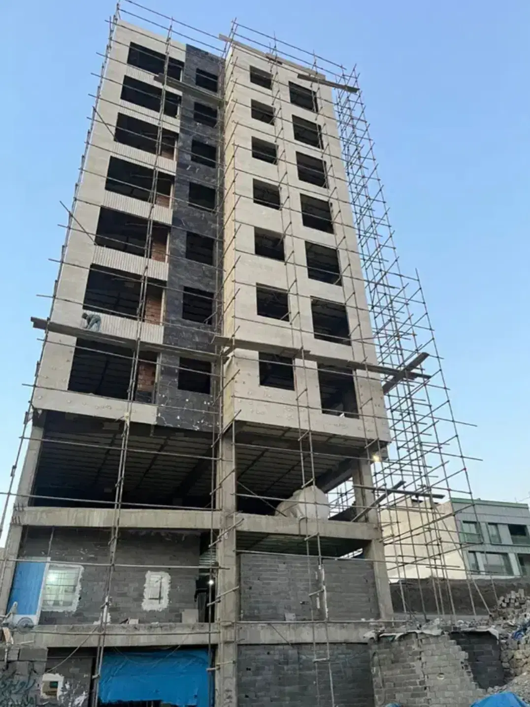 آپارتمان ۱۰۰ متری رودهن _ اقساطی _سرمایه گذاری