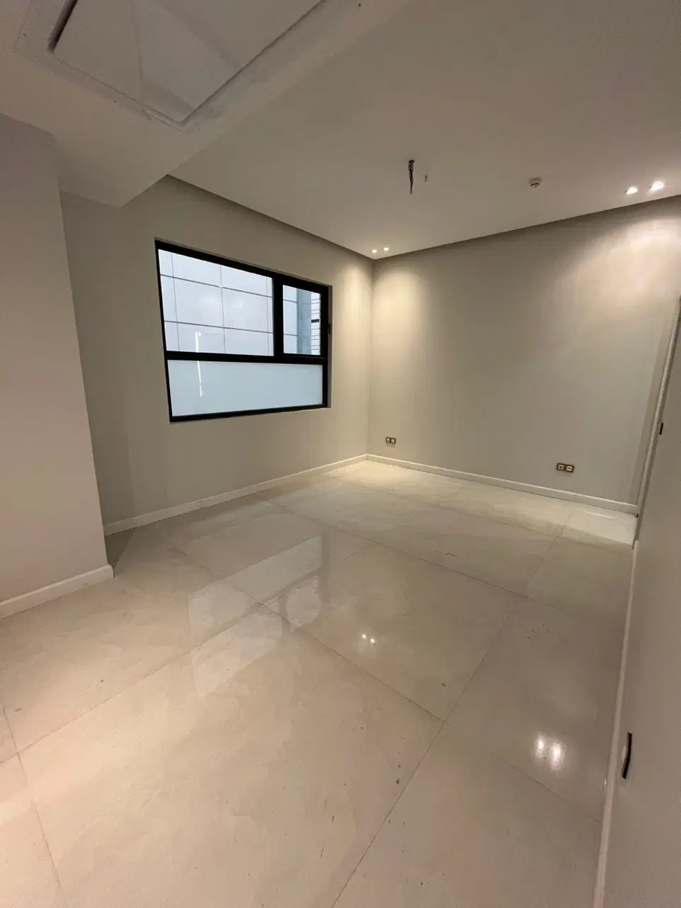 ۱۱۰متر تاپ لوکیشن_لوکس_مدرن