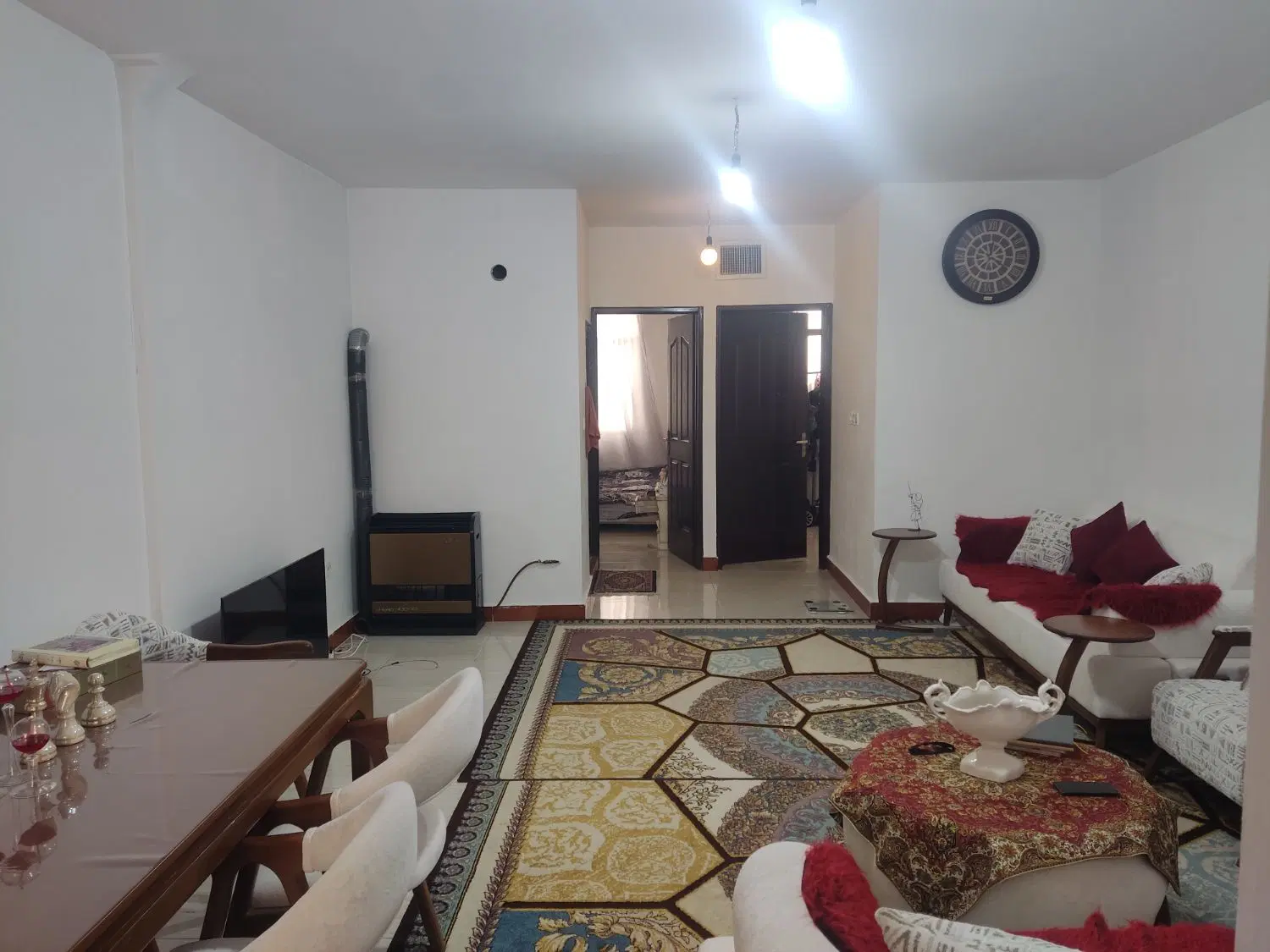 اجاره ۷۵متری ۲خواب  طبقه دوم تک واحدی
