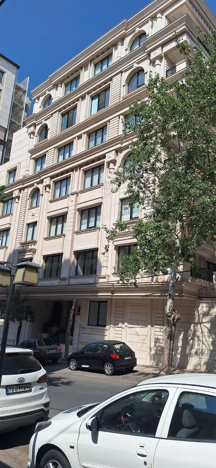 اپارتمان ۱۳۵ متری در مرزداران