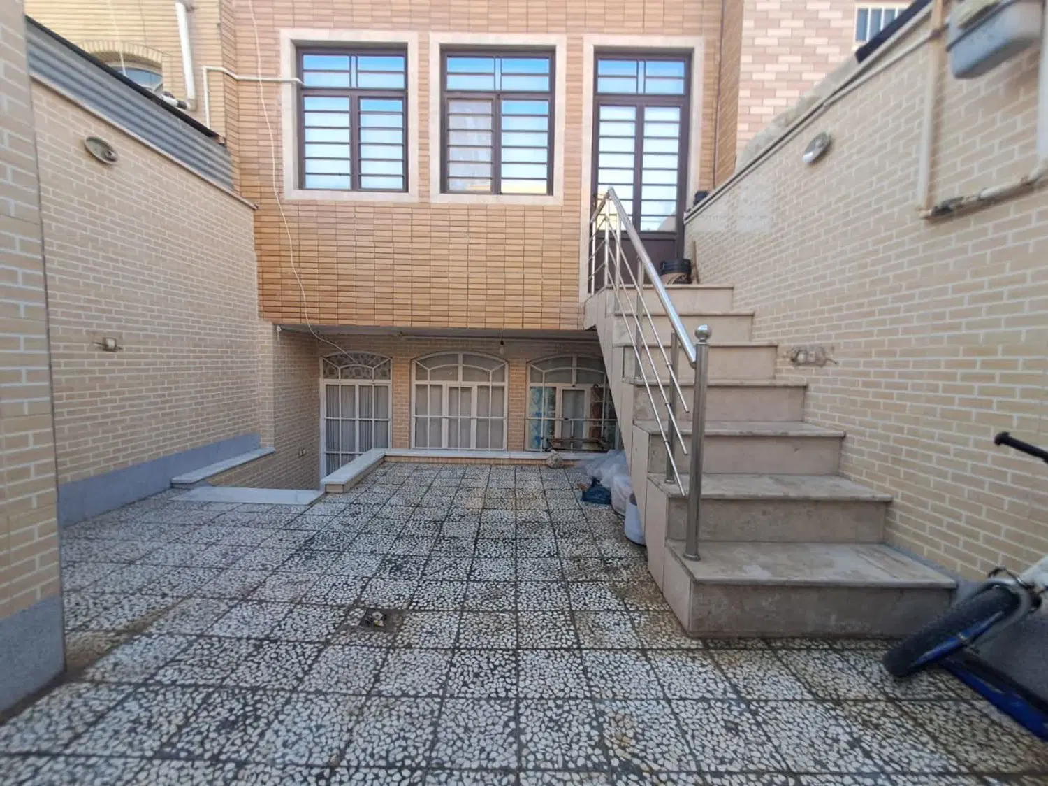 منزل فروشی کارگر