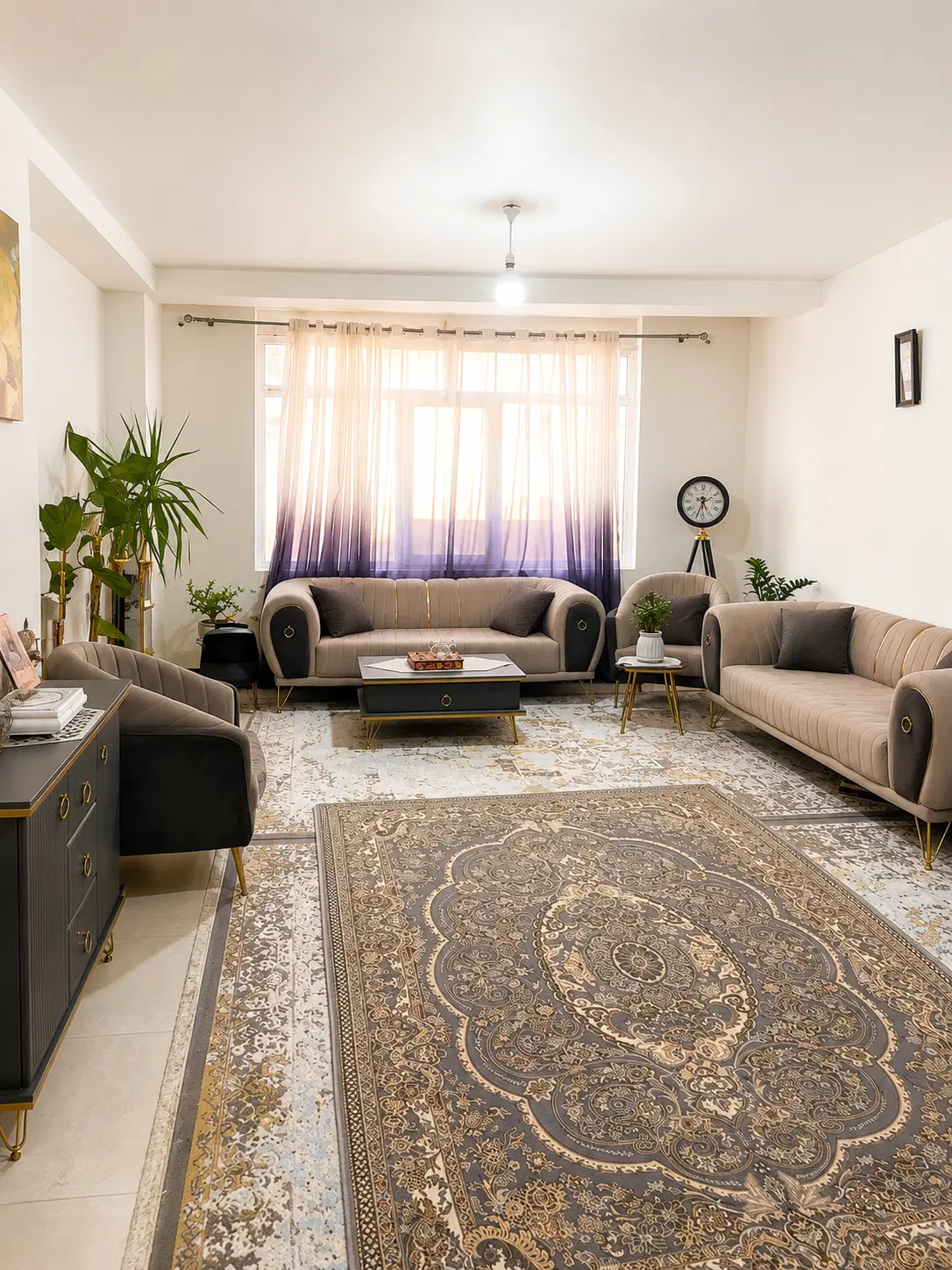 ۱۰۷ متر فول امکانات مجتمع مرواریدپارکینگ و آسانسور