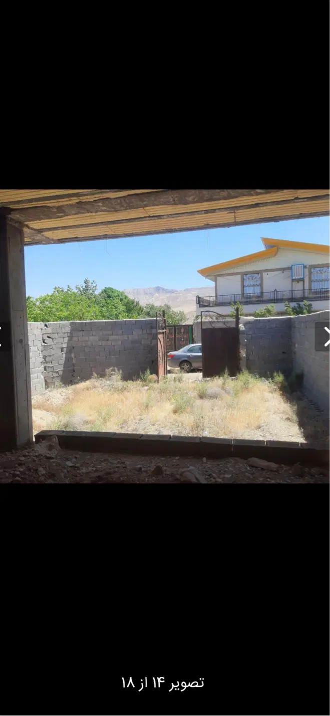 یک قطعه ساختمان نیمه کاره درورودی روستای صفی آباد.