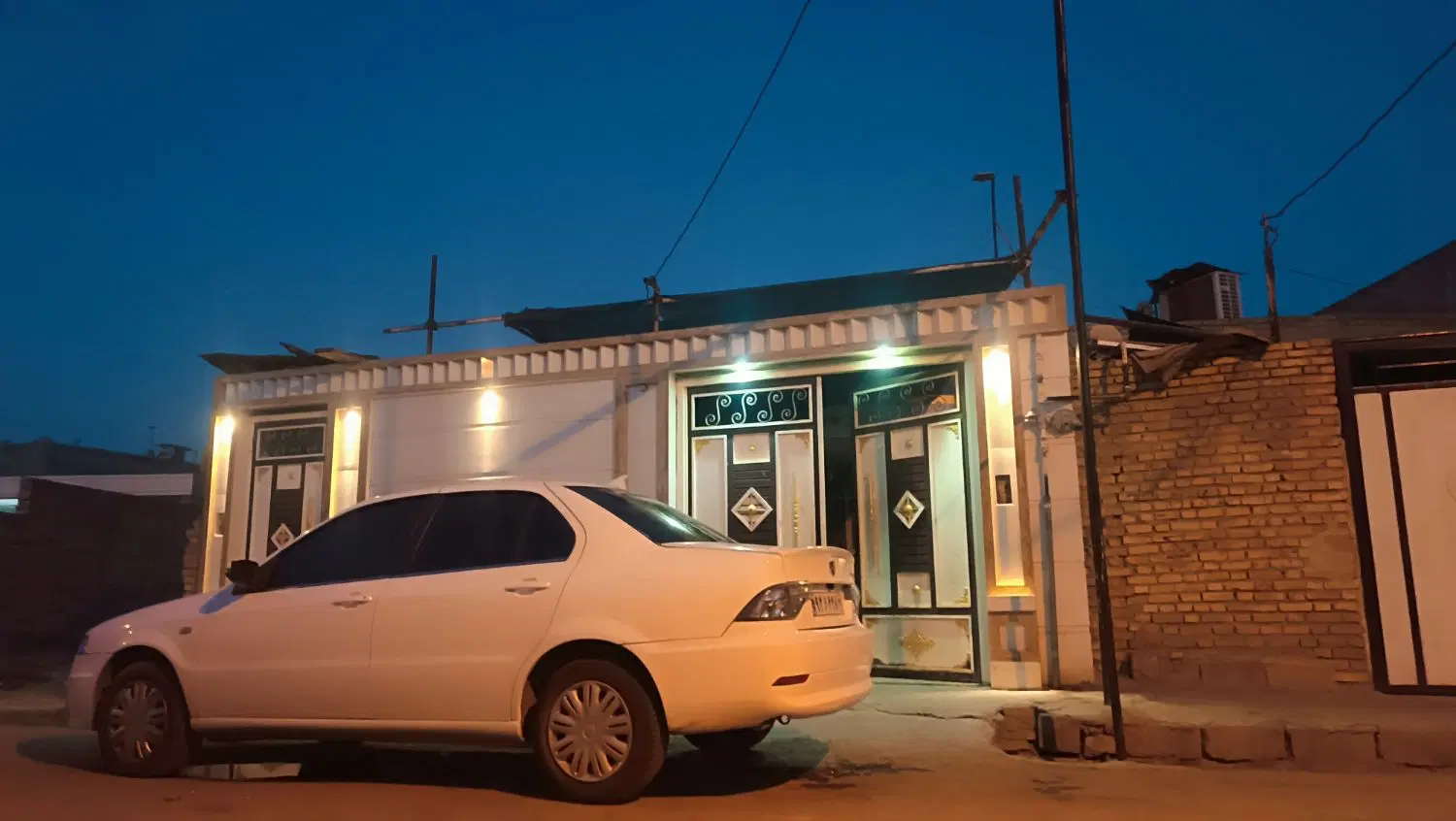 یک باب منزل مسکونی فروش فوری
