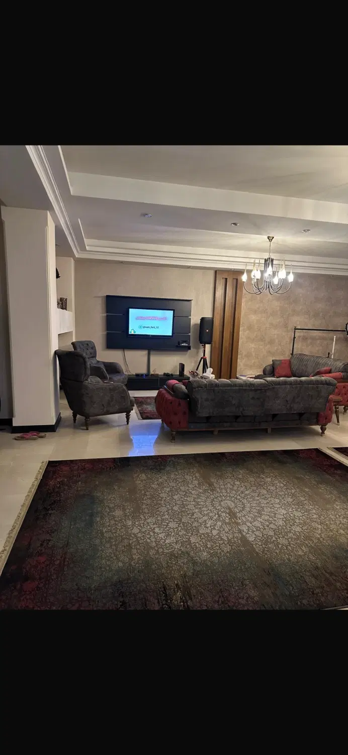 فروش آپارتمان ۱۳۰ متری