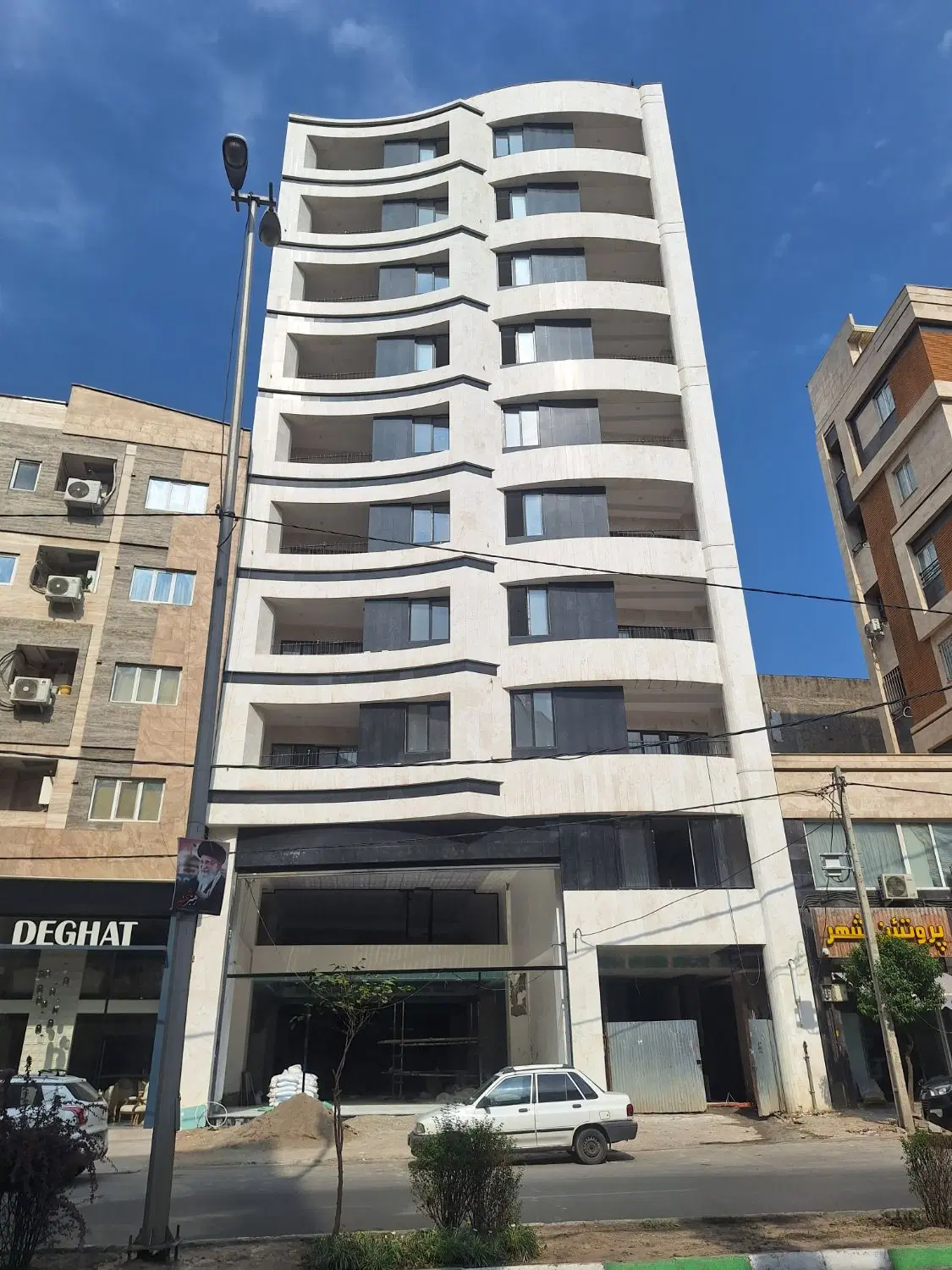 فروش واحد مسکونی ۱۳۰ متری دو خواب