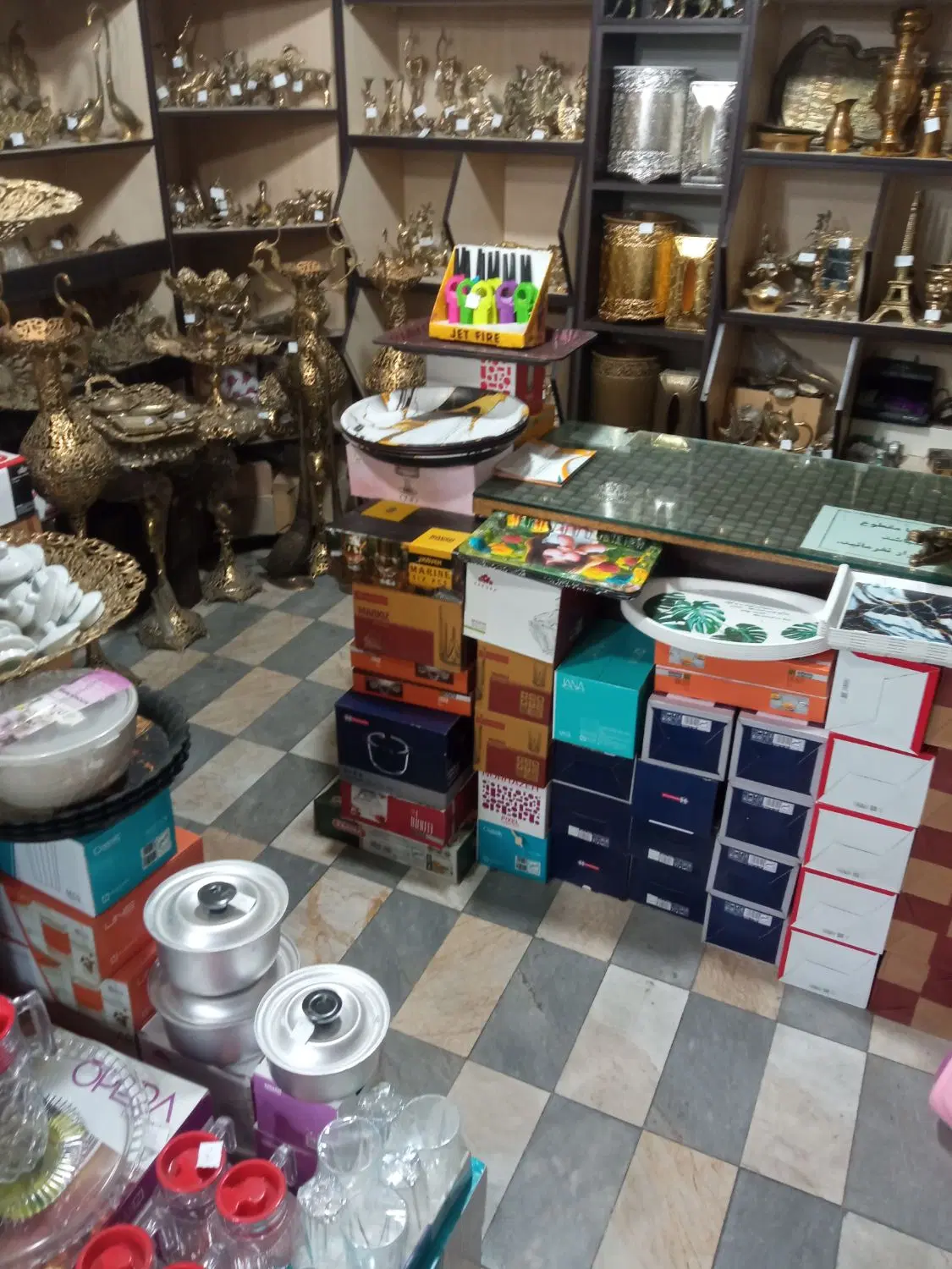 ۱۸مترمغازه تجاری مالکیت کامل