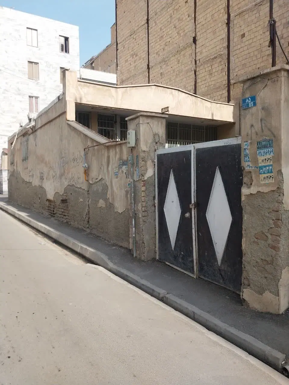 خونه ویلایی کلنگی باسند ششدانگ تک برگ